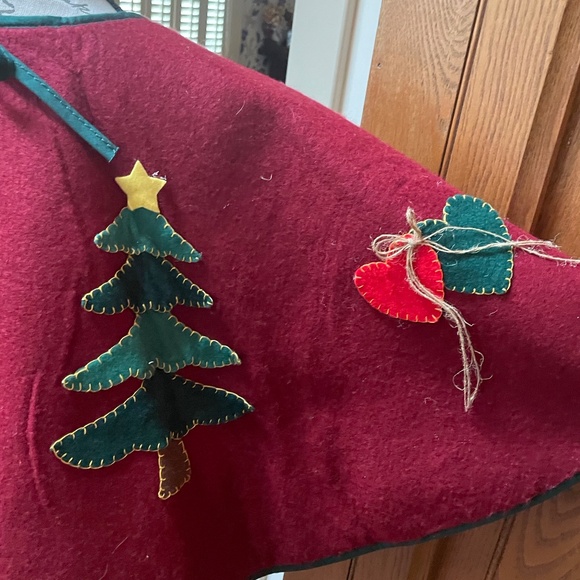 Gingerbread theme complete tree decor including tree skirt 🎄 - Picture 8 of 10